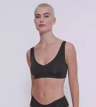 Afbeelding in Gallery-weergave laden, sloggi ZERO Feel 2.0 Bralette 10217728 0004 BLACK