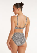 Afbeelding in Gallery-weergave laden, Bikini top twisted padded wired 60280 5022 wild dot
