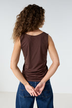 Afbeelding in Gallery-weergave laden, PiaStyleTopQ01-21-4022650Chocolate__2
